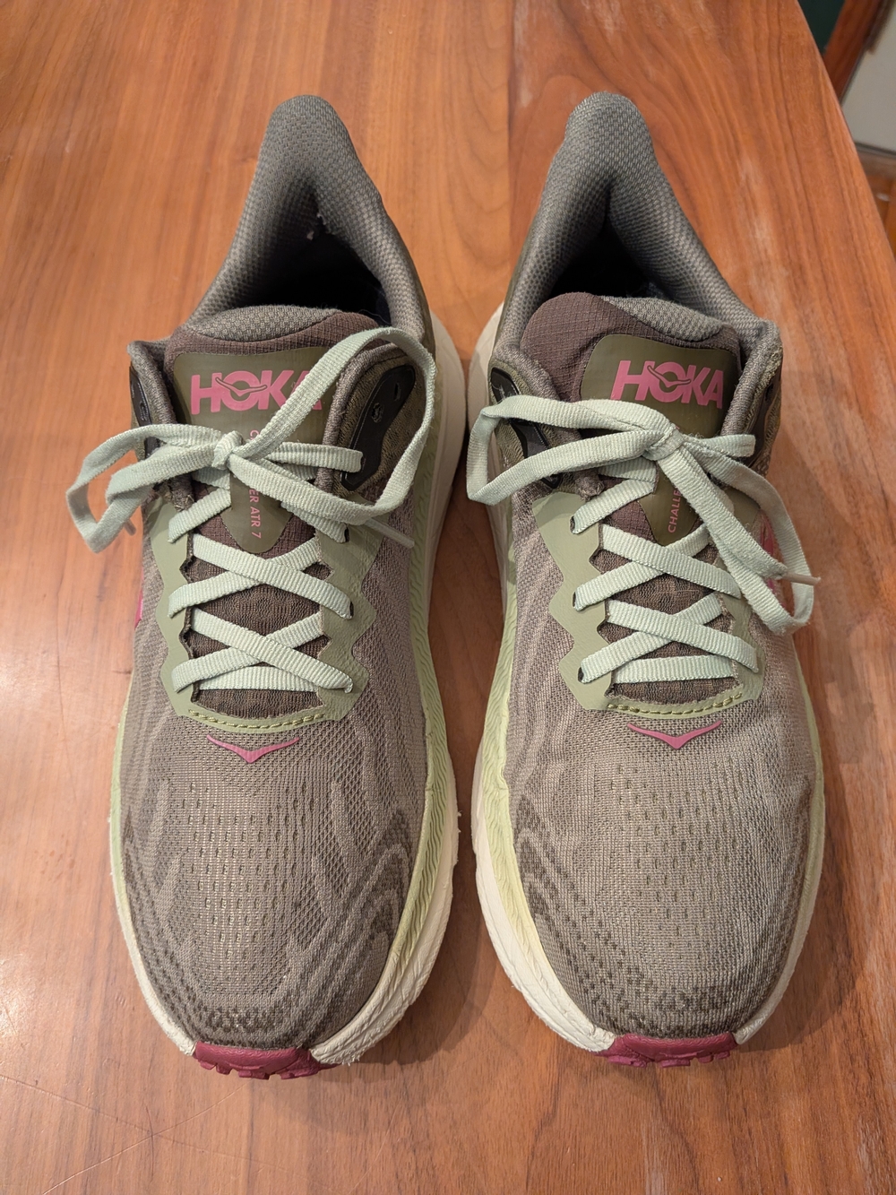 HOKA Challenger ATR 7 women's Size 9 - Picture 6 of 9